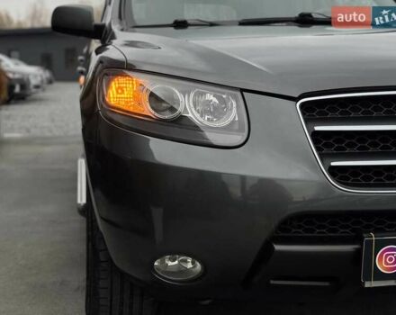 Сірий Хендай Санта Фе, об'ємом двигуна 2.19 л та пробігом 284 тис. км за 8400 $, фото 25 на Automoto.ua