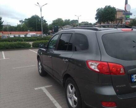 Серый Хендай Санта Фе, объемом двигателя 2.2 л и пробегом 210 тыс. км за 9900 $, фото 17 на Automoto.ua