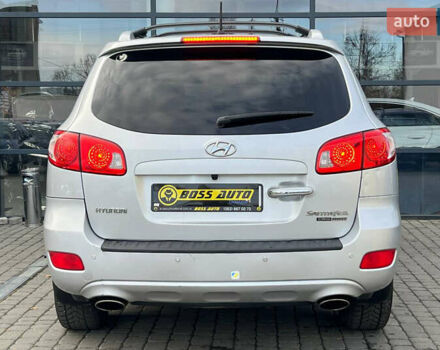 Серый Хендай Санта Фе, объемом двигателя 2.19 л и пробегом 253 тыс. км за 11500 $, фото 5 на Automoto.ua
