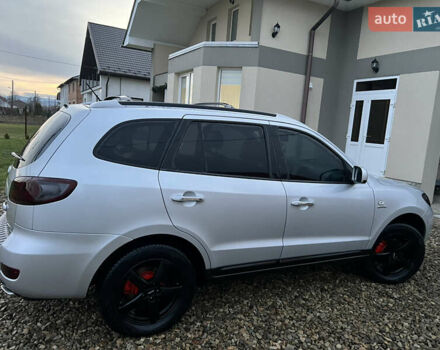 Серый Хендай Санта Фе, объемом двигателя 2.2 л и пробегом 205 тыс. км за 10300 $, фото 26 на Automoto.ua