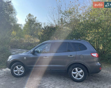Серый Хендай Санта Фе, объемом двигателя 2.2 л и пробегом 267 тыс. км за 8999 $, фото 2 на Automoto.ua