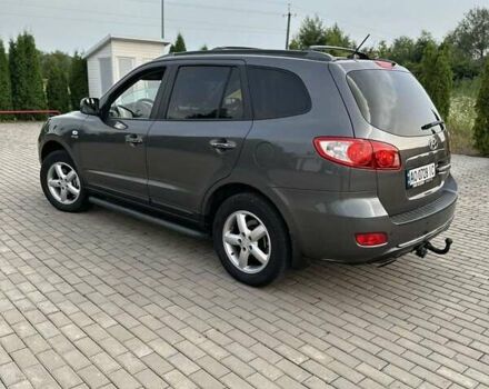 Серый Хендай Санта Фе, объемом двигателя 2.19 л и пробегом 286 тыс. км за 9000 $, фото 2 на Automoto.ua