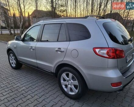 Серый Хендай Санта Фе, объемом двигателя 2.19 л и пробегом 302 тыс. км за 9990 $, фото 48 на Automoto.ua