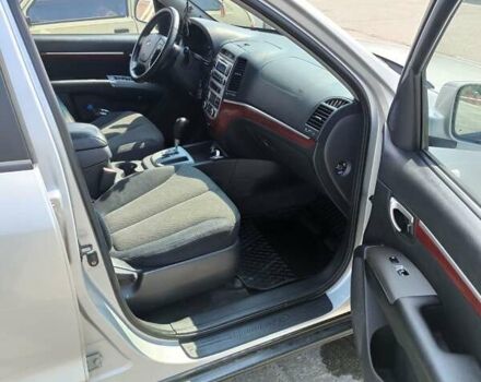 Сірий Хендай Санта Фе, об'ємом двигуна 2.2 л та пробігом 220 тис. км за 9500 $, фото 11 на Automoto.ua