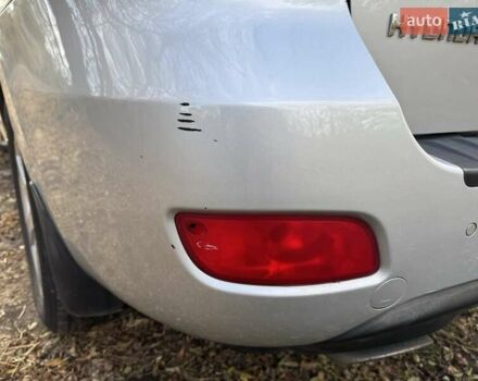 Серый Хендай Санта Фе, объемом двигателя 2.2 л и пробегом 232 тыс. км за 10500 $, фото 9 на Automoto.ua