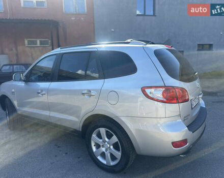 Серый Хендай Санта Фе, объемом двигателя 2.19 л и пробегом 301 тыс. км за 8500 $, фото 18 на Automoto.ua
