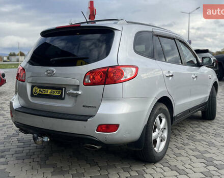 Серый Хендай Санта Фе, объемом двигателя 2.19 л и пробегом 254 тыс. км за 11300 $, фото 6 на Automoto.ua