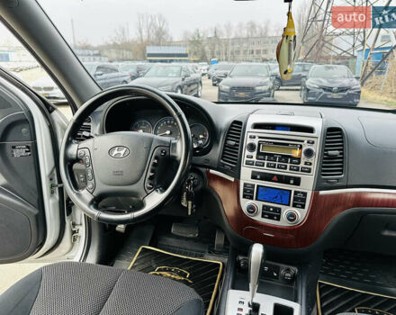 Серый Хендай Санта Фе, объемом двигателя 2.19 л и пробегом 290 тыс. км за 8999 $, фото 20 на Automoto.ua