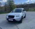 Серый Хендай Санта Фе, объемом двигателя 2.2 л и пробегом 290 тыс. км за 5200 $, фото 1 на Automoto.ua