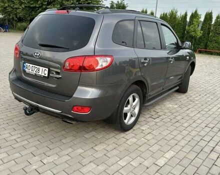 Серый Хендай Санта Фе, объемом двигателя 2.19 л и пробегом 286 тыс. км за 9000 $, фото 3 на Automoto.ua