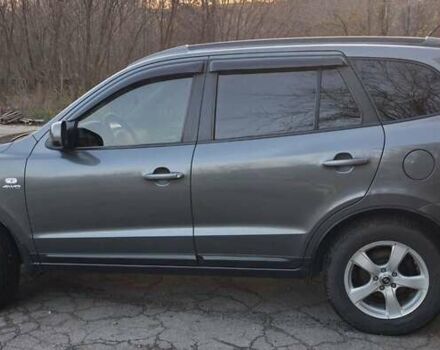 Серый Хендай Санта Фе, объемом двигателя 2.2 л и пробегом 249 тыс. км за 9000 $, фото 8 на Automoto.ua