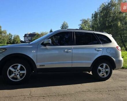 Серый Хендай Санта Фе, объемом двигателя 2.2 л и пробегом 294 тыс. км за 8400 $, фото 5 на Automoto.ua