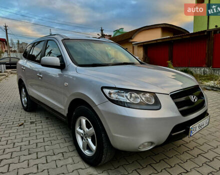 Серый Хендай Санта Фе, объемом двигателя 2.2 л и пробегом 297 тыс. км за 10300 $, фото 4 на Automoto.ua