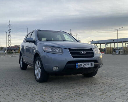 Серый Хендай Санта Фе, объемом двигателя 2.19 л и пробегом 334 тыс. км за 10000 $, фото 2 на Automoto.ua