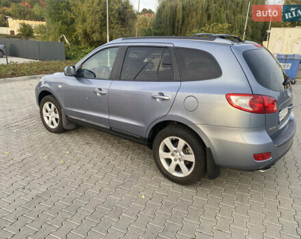 Серый Хендай Санта Фе, объемом двигателя 2.19 л и пробегом 334 тыс. км за 10000 $, фото 7 на Automoto.ua