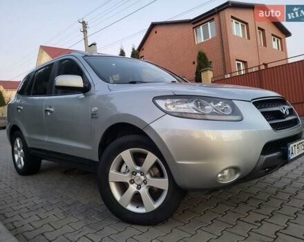 Серый Хендай Санта Фе, объемом двигателя 2.19 л и пробегом 302 тыс. км за 9990 $, фото 14 на Automoto.ua