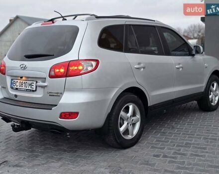 Серый Хендай Санта Фе, объемом двигателя 2.2 л и пробегом 251 тыс. км за 9333 $, фото 2 на Automoto.ua