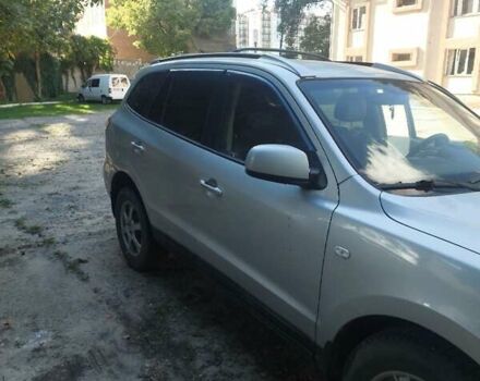 Серый Хендай Санта Фе, объемом двигателя 2.7 л и пробегом 256 тыс. км за 8900 $, фото 7 на Automoto.ua