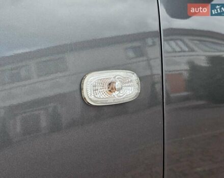 Сірий Хендай Санта Фе, об'ємом двигуна 2.2 л та пробігом 210 тис. км за 9950 $, фото 34 на Automoto.ua