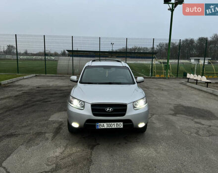 Серый Хендай Санта Фе, объемом двигателя 2.19 л и пробегом 228 тыс. км за 10500 $, фото 1 на Automoto.ua