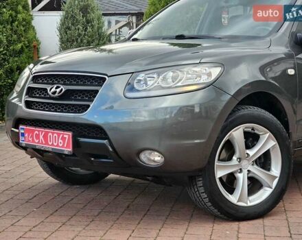 Серый Хендай Санта Фе, объемом двигателя 2.2 л и пробегом 210 тыс. км за 9750 $, фото 14 на Automoto.ua