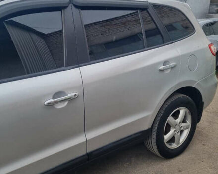 Серый Хендай Санта Фе, объемом двигателя 2.2 л и пробегом 255 тыс. км за 10500 $, фото 15 на Automoto.ua