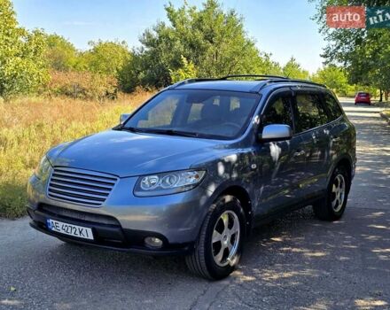 Серый Хендай Санта Фе, объемом двигателя 2.66 л и пробегом 172 тыс. км за 9500 $, фото 3 на Automoto.ua