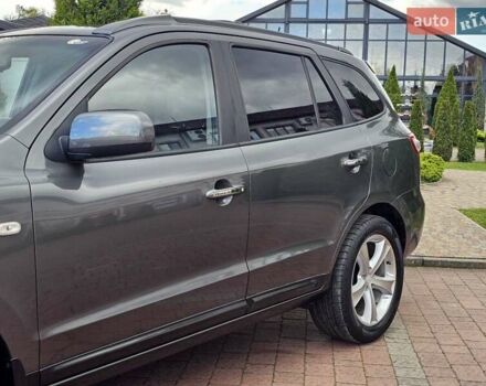 Серый Хендай Санта Фе, объемом двигателя 2.2 л и пробегом 210 тыс. км за 9750 $, фото 27 на Automoto.ua