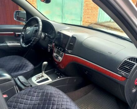 Серый Хендай Санта Фе, объемом двигателя 2.2 л и пробегом 200 тыс. км за 9400 $, фото 7 на Automoto.ua