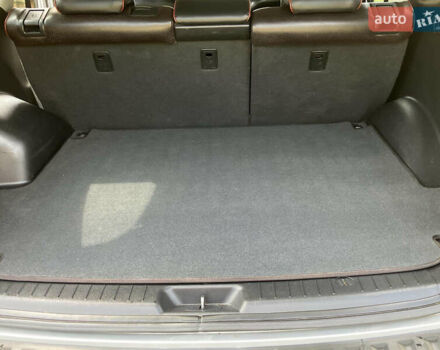 Серый Хендай Санта Фе, объемом двигателя 2.2 л и пробегом 262 тыс. км за 9800 $, фото 7 на Automoto.ua