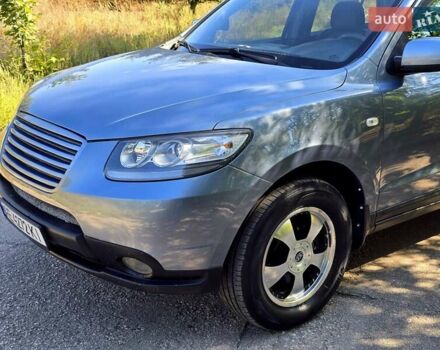 Серый Хендай Санта Фе, объемом двигателя 2.66 л и пробегом 172 тыс. км за 9500 $, фото 4 на Automoto.ua