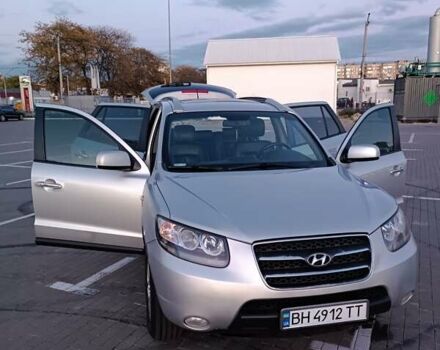 Серый Хендай Санта Фе, объемом двигателя 2.2 л и пробегом 202 тыс. км за 11000 $, фото 5 на Automoto.ua