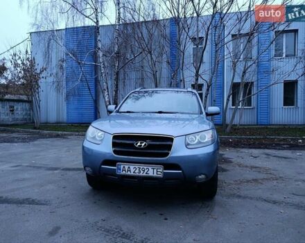 Серый Хендай Санта Фе, объемом двигателя 2.2 л и пробегом 215 тыс. км за 9000 $, фото 1 на Automoto.ua