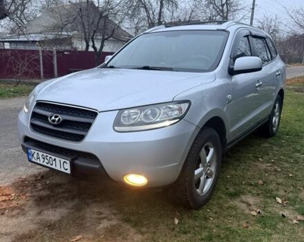Серый Хендай Санта Фе, объемом двигателя 2.7 л и пробегом 140 тыс. км за 9200 $, фото 2 на Automoto.ua