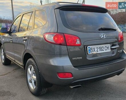 Серый Хендай Санта Фе, объемом двигателя 2.2 л и пробегом 319 тыс. км за 9777 $, фото 9 на Automoto.ua