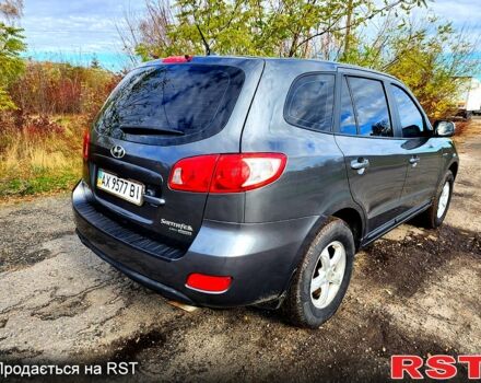 Серый Хендай Санта Фе, объемом двигателя 2.2 л и пробегом 218 тыс. км за 9800 $, фото 4 на Automoto.ua