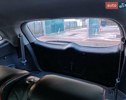 Серый Хендай Санта Фе, объемом двигателя 2.2 л и пробегом 202 тыс. км за 11000 $, фото 21 на Automoto.ua