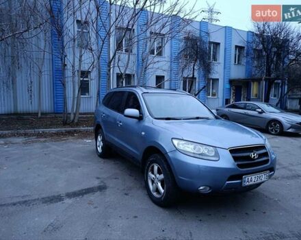 Серый Хендай Санта Фе, объемом двигателя 2.2 л и пробегом 215 тыс. км за 9000 $, фото 2 на Automoto.ua