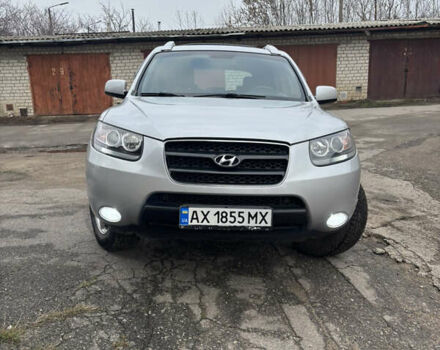 Серый Хендай Санта Фе, объемом двигателя 2.19 л и пробегом 170 тыс. км за 10500 $, фото 1 на Automoto.ua