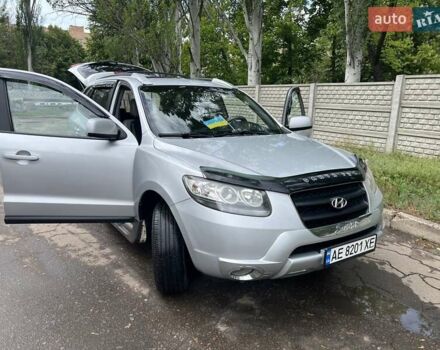 Серый Хендай Санта Фе, объемом двигателя 2.66 л и пробегом 237 тыс. км за 9200 $, фото 1 на Automoto.ua