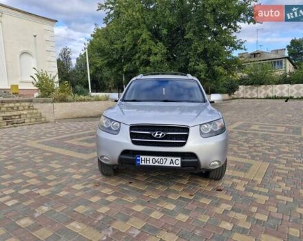 Серый Хендай Санта Фе, объемом двигателя 2.19 л и пробегом 267 тыс. км за 9600 $, фото 6 на Automoto.ua