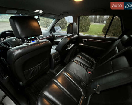 Серый Хендай Санта Фе, объемом двигателя 2.19 л и пробегом 228 тыс. км за 10500 $, фото 29 на Automoto.ua