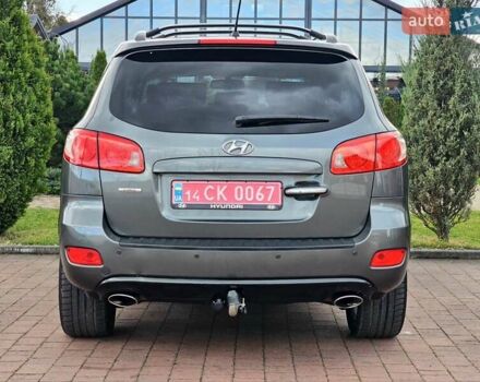 Серый Хендай Санта Фе, объемом двигателя 2.2 л и пробегом 210 тыс. км за 9750 $, фото 62 на Automoto.ua