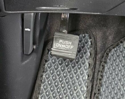 Серый Хендай Санта Фе, объемом двигателя 2.2 л и пробегом 210 тыс. км за 9750 $, фото 161 на Automoto.ua