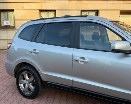 Серый Хендай Санта Фе, объемом двигателя 2.2 л и пробегом 259 тыс. км за 2500 $, фото 2 на Automoto.ua