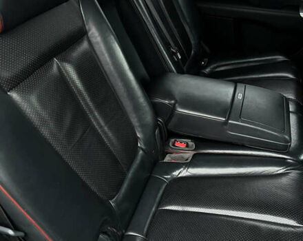 Серый Хендай Санта Фе, объемом двигателя 2.19 л и пробегом 228 тыс. км за 10500 $, фото 12 на Automoto.ua