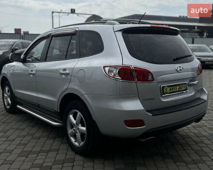 Серый Хендай Санта Фе, объемом двигателя 2.66 л и пробегом 210 тыс. км за 9500 $, фото 4 на Automoto.ua