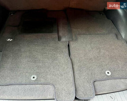 Серый Хендай Санта Фе, объемом двигателя 2.2 л и пробегом 177 тыс. км за 10999 $, фото 27 на Automoto.ua