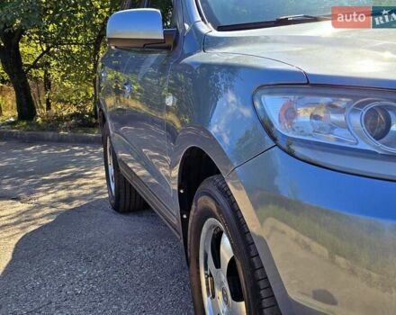 Серый Хендай Санта Фе, объемом двигателя 2.66 л и пробегом 172 тыс. км за 9500 $, фото 5 на Automoto.ua