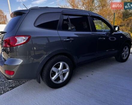 Сірий Хендай Санта Фе, об'ємом двигуна 2.7 л та пробігом 267 тис. км за 8900 $, фото 3 на Automoto.ua